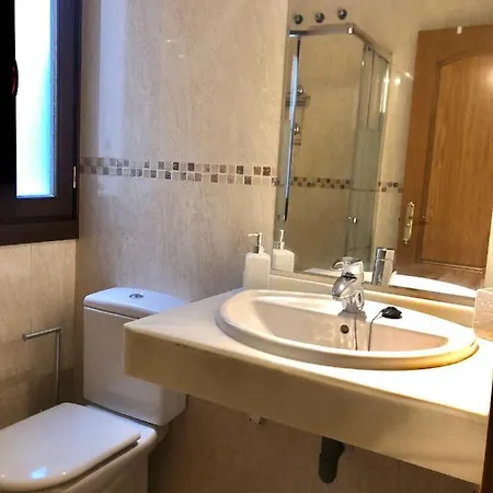 Apartment Atico Maria Cristina 2 *